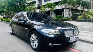 2012/13 BMW 520d F10 一手車 跑少 M方向盤 原版件認證車 全程原廠保養 鍊條已做預防性更換