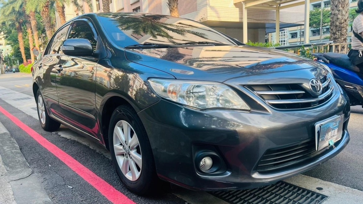 2011 Toyota Altis 1.8 E版 一手車 全車原鈑件